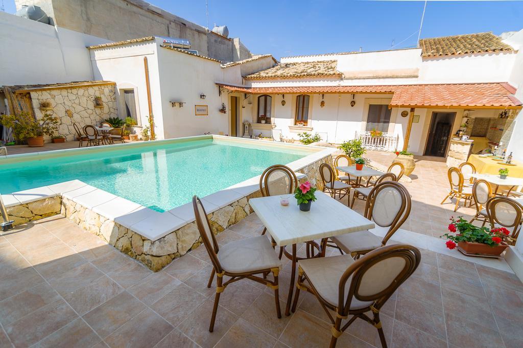 Morfeo Charming Rooms & Relax Авола Екстериор снимка